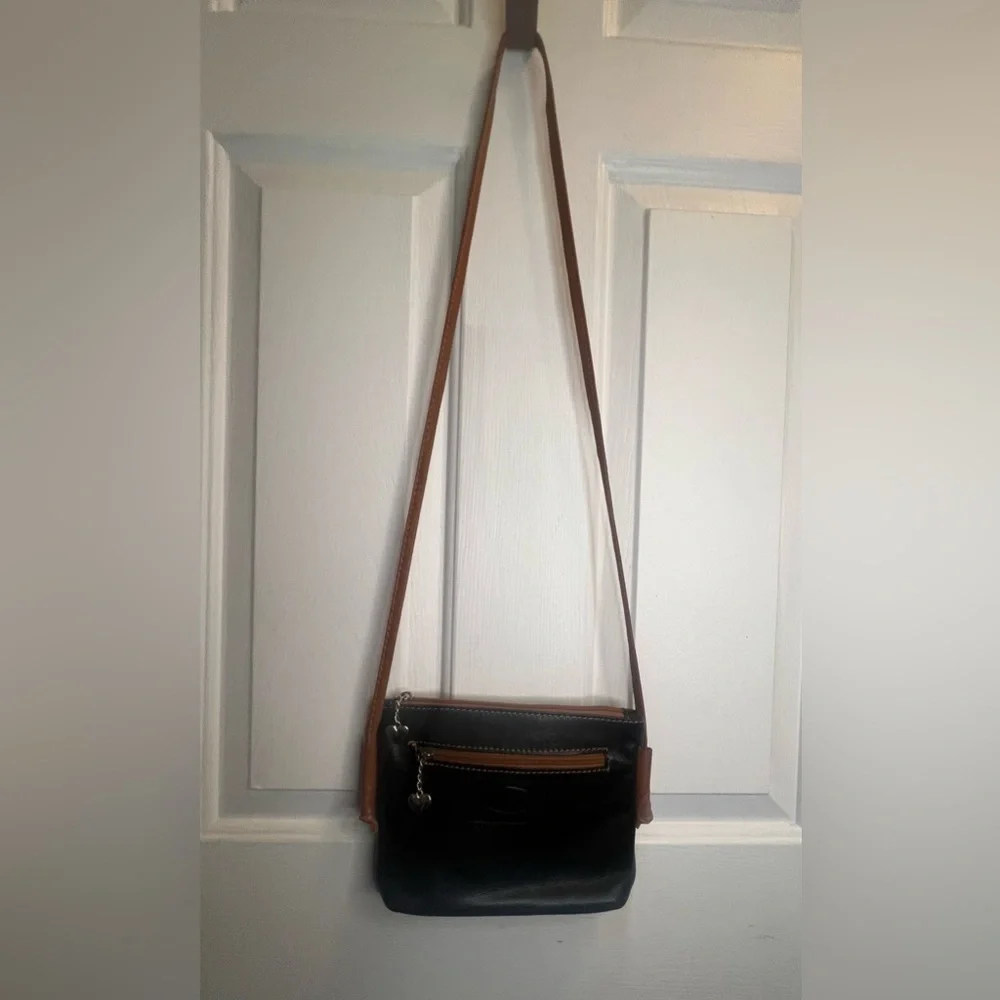 Elegant Black and Tan Leather Crossbody Bag